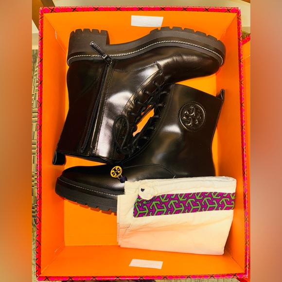 Tory Burch Miller Lug Sole Ankle Boot ***Excellent Condition*** - Picture 3 of 9